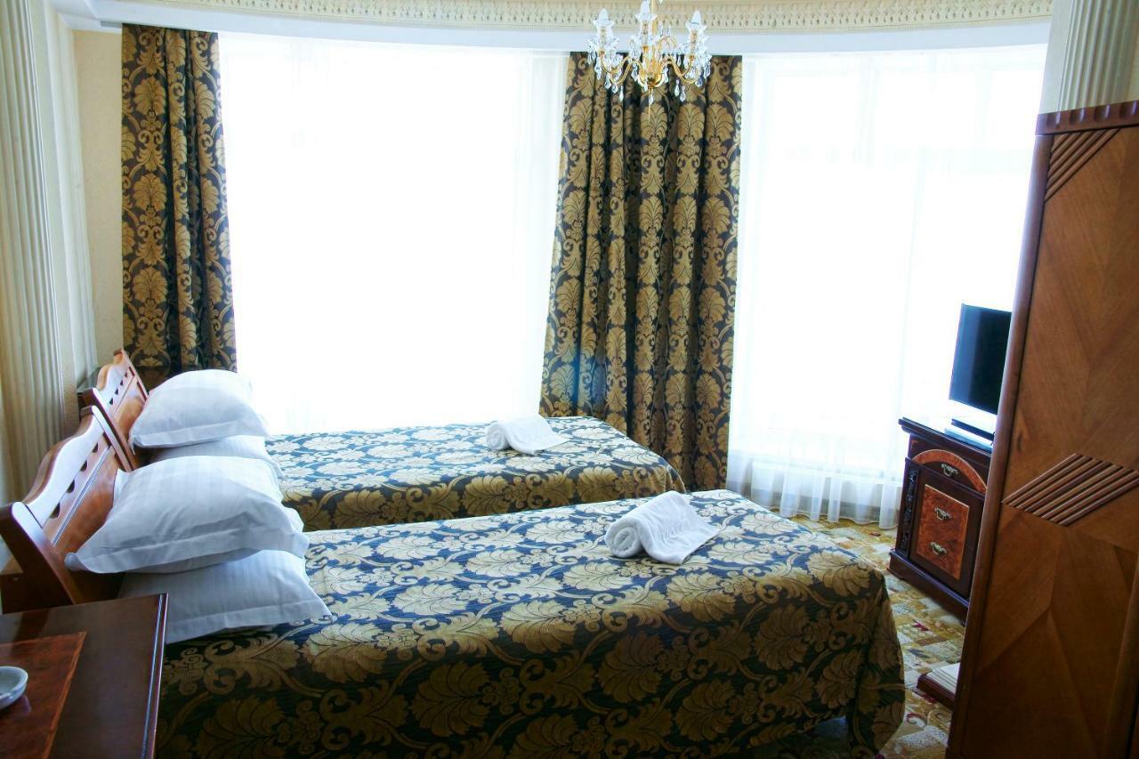 Mayak Hotel Irkutsk Eksteriør bilde